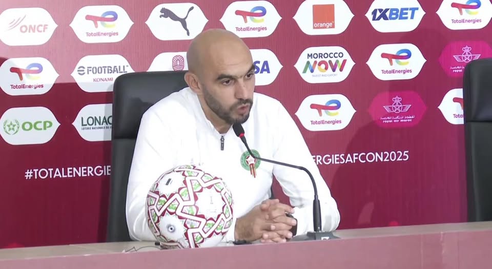 CAN 2025 : Regragui prône l’humilité avant Maroc–Cameroun