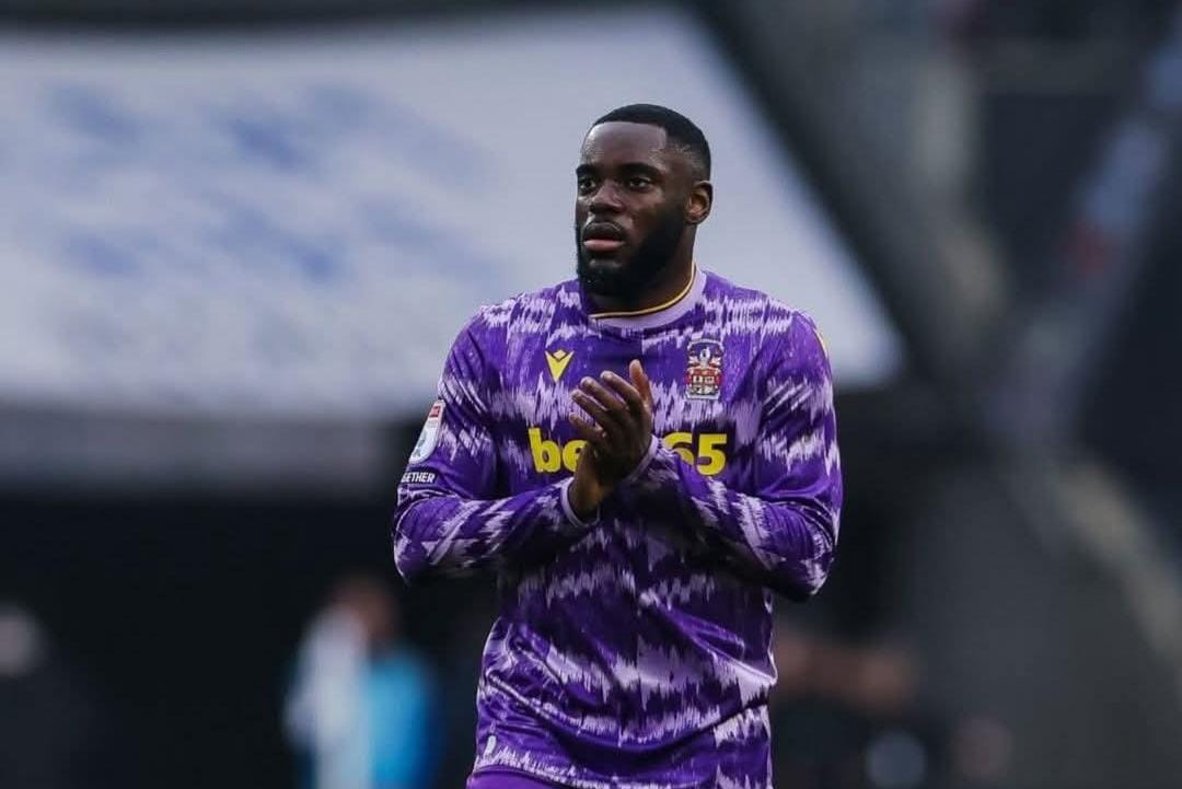 Junior Tchamadeu lors d’un match avec Stoke City en Championship