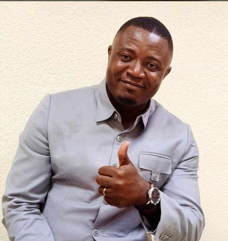 WA 1776335857138 - Foot Azimuts